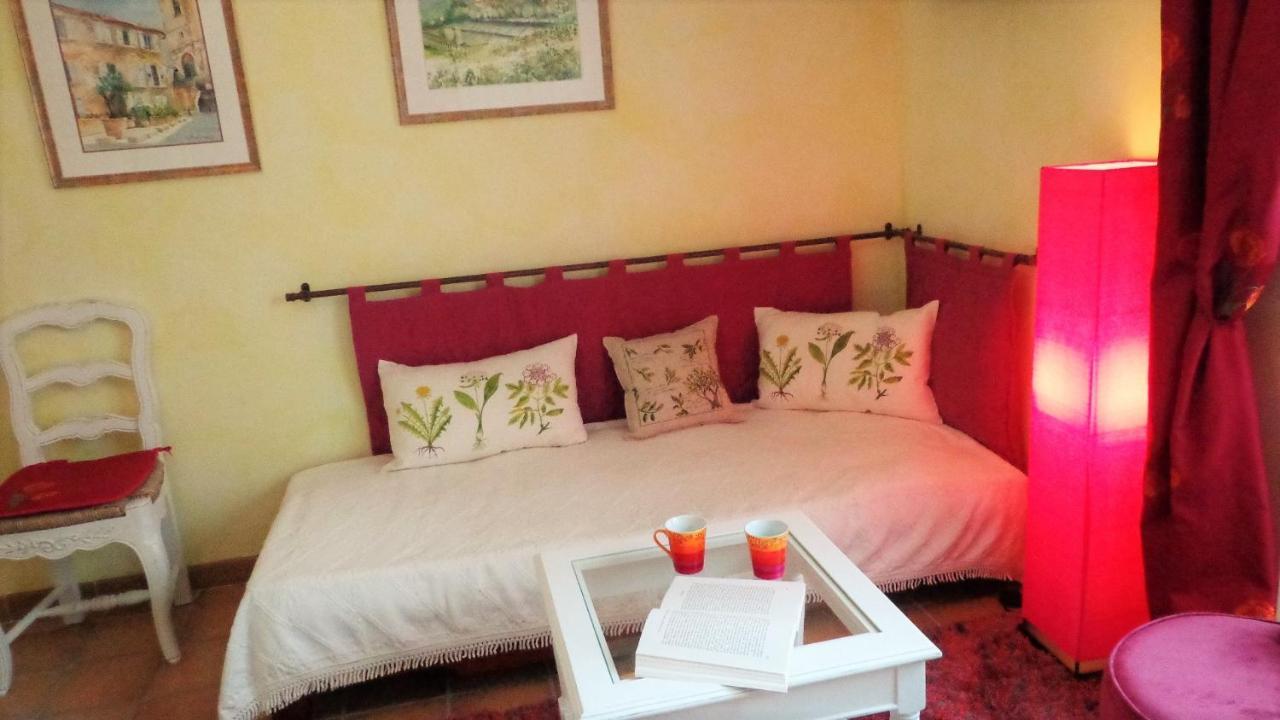 Santolines En Provence Bed & Breakfast Piolenc Exterior foto